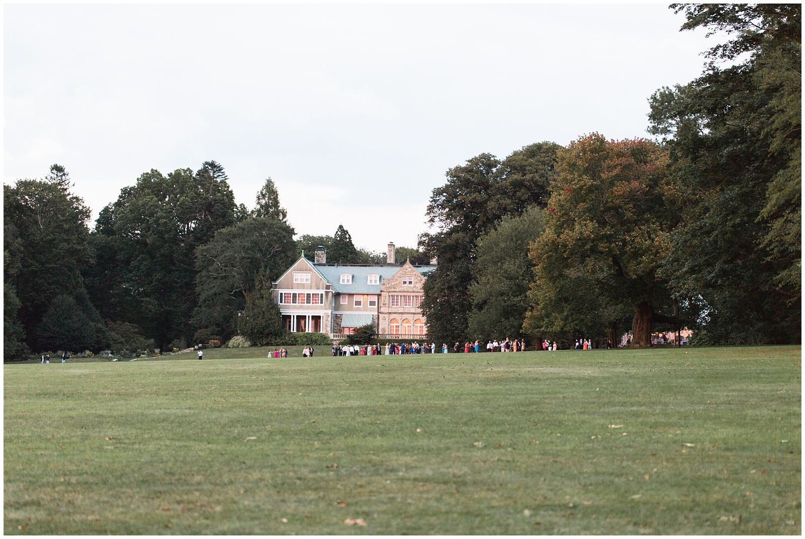 Julia Elizabeth Blithewold Mansion Wedding_0074.jpg